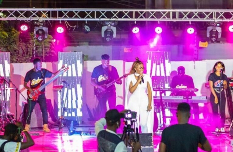 Safoa Band apologizes to Wendy Shay for a poor showdown during Utv day with the stars