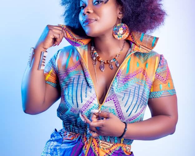 Kelvin Boy, Akwaboah And Fameye Charged Me Over 10k For A Feature – Singer Lady Sledge