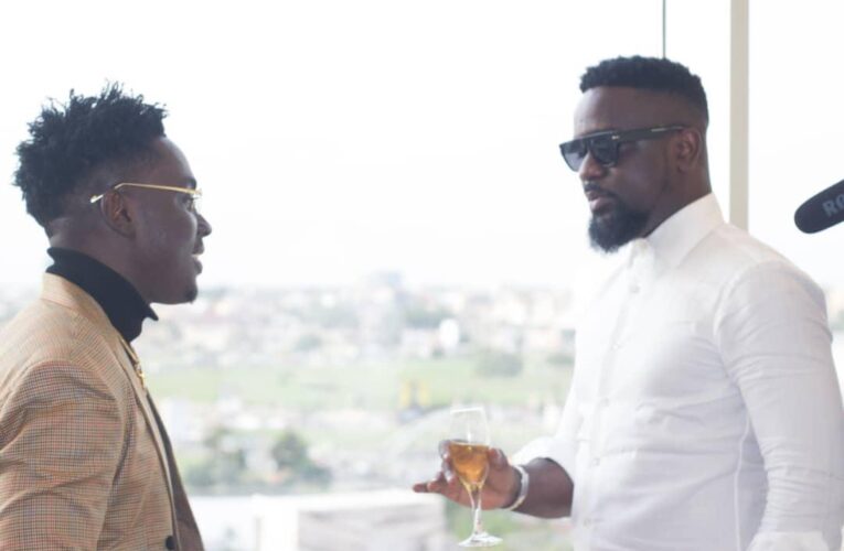 Video + Kweku Smoke Disses Kwadwo Sheldon On Behalf Sarkodie For Calling Him Chisel