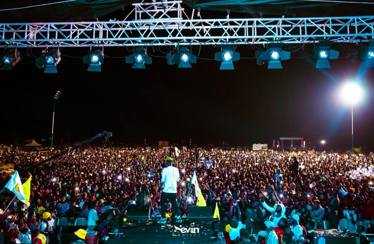 Video + A Review of Shatta Wale`s Performance At Ada Asafotufiam Concert